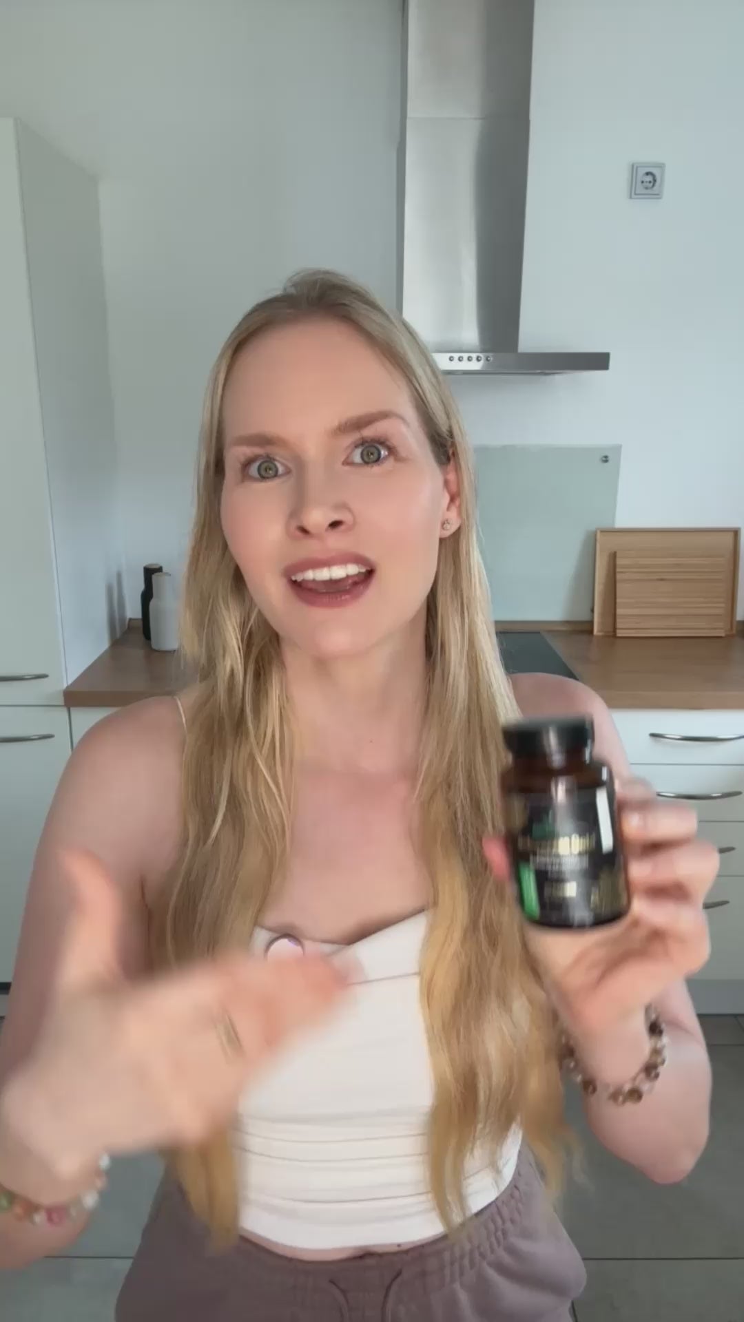 Video laden: Schwarzes Gold - Schwarzkümmelöl 22.000 mg/kg Thymochinongehalt - 60 Kapseln